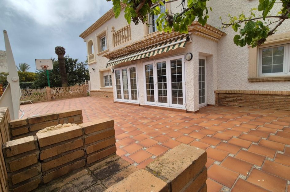Villa in Orihuela Costa