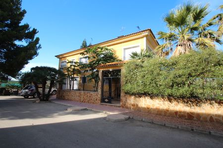 Finca in Cañadas de San Pedro