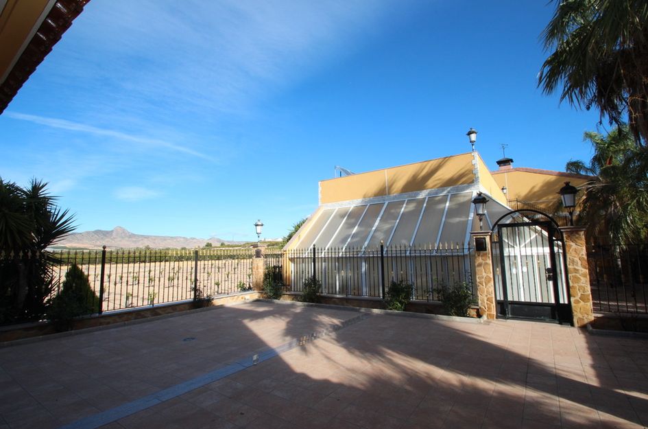 Finca in Cañadas de San Pedro