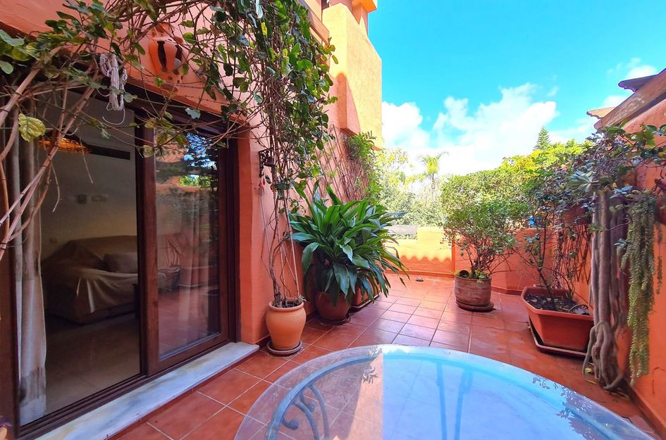 Appartement in Urbanización Puerto de Estepona