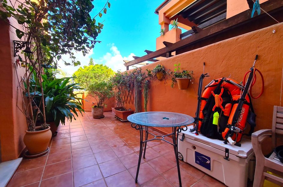 Appartement in Urbanización Puerto de Estepona