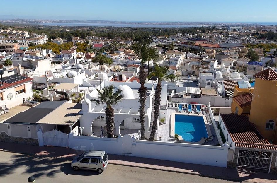 Villa in Villamartin