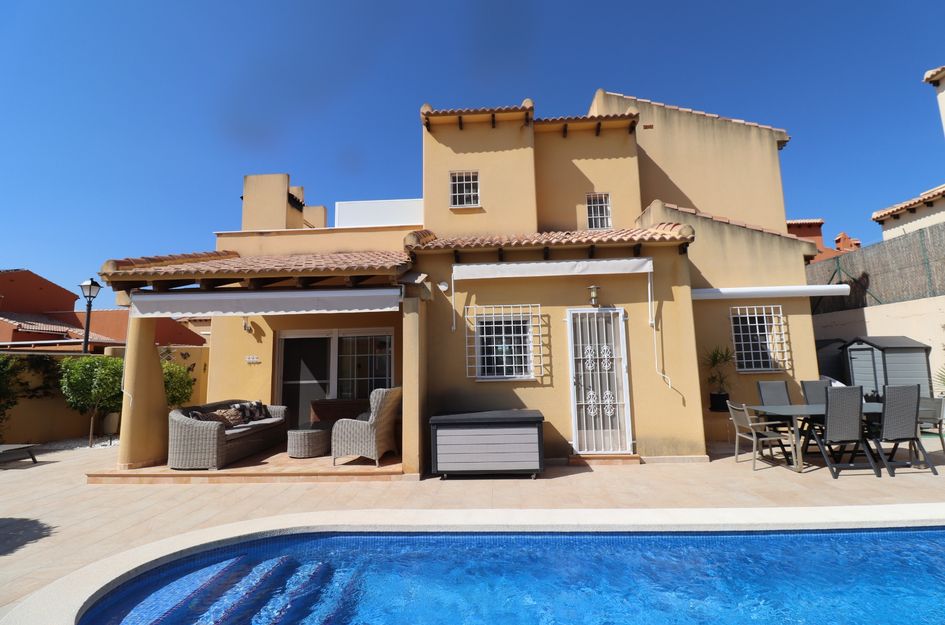 Villa in Los Baños de Fortuna