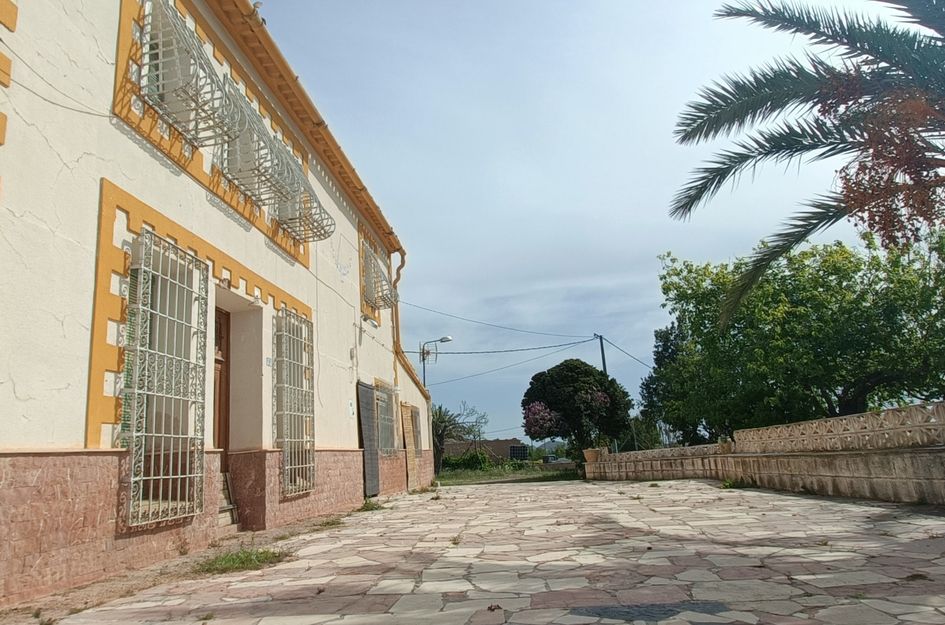 Villa in Algayat