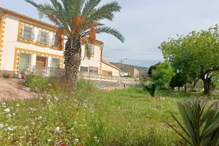 Villa in Algayat