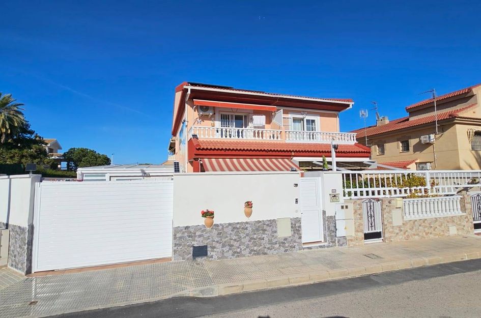 Huis in Santiago de la Ribera