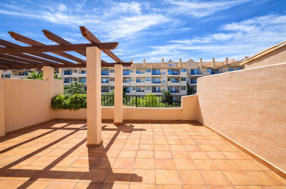 Penthouse in Puerto de la Duquesa