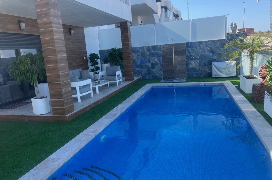 Villa in Los Montesinos