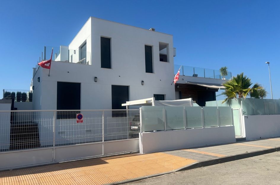 Villa in Los Montesinos