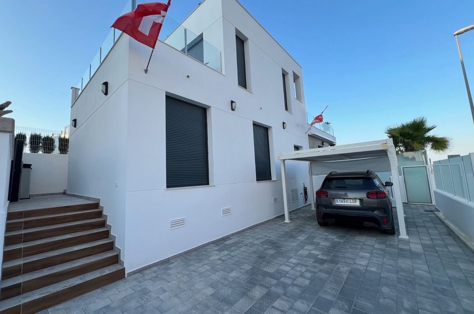 Villa in Los Montesinos