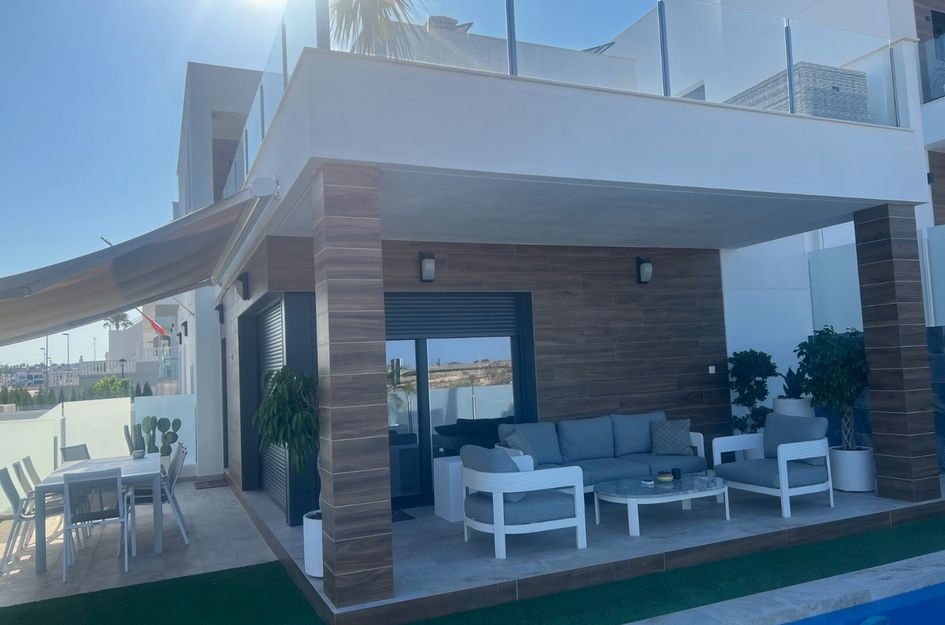 Villa in Los Montesinos