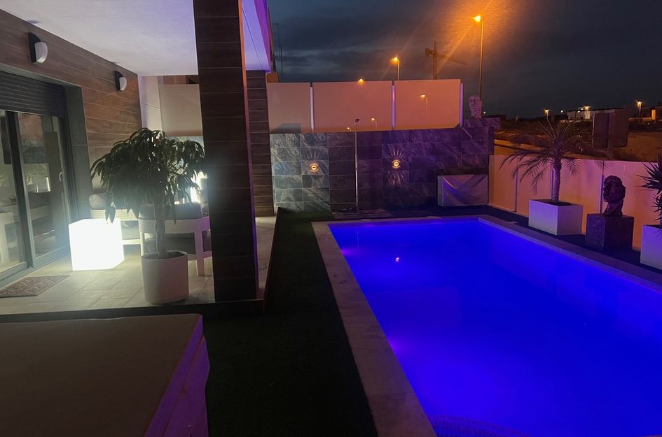 Villa in Los Montesinos