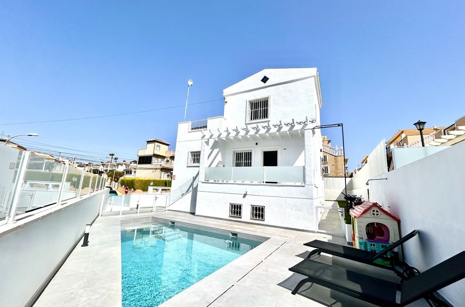 Villa in Villamartin