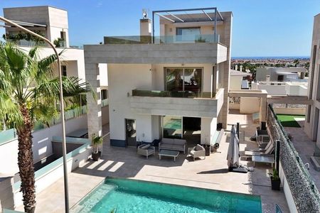 Villa in Villamartin