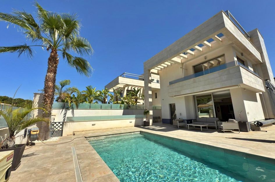 Villa in Villamartin