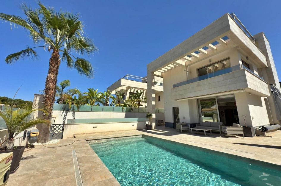 Villa in Villamartin