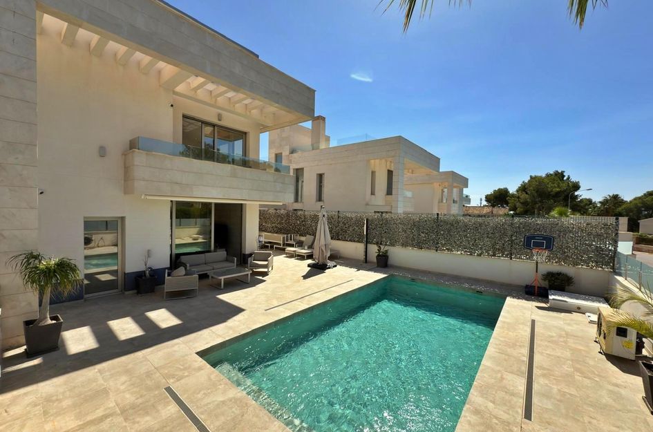 Villa in Villamartin