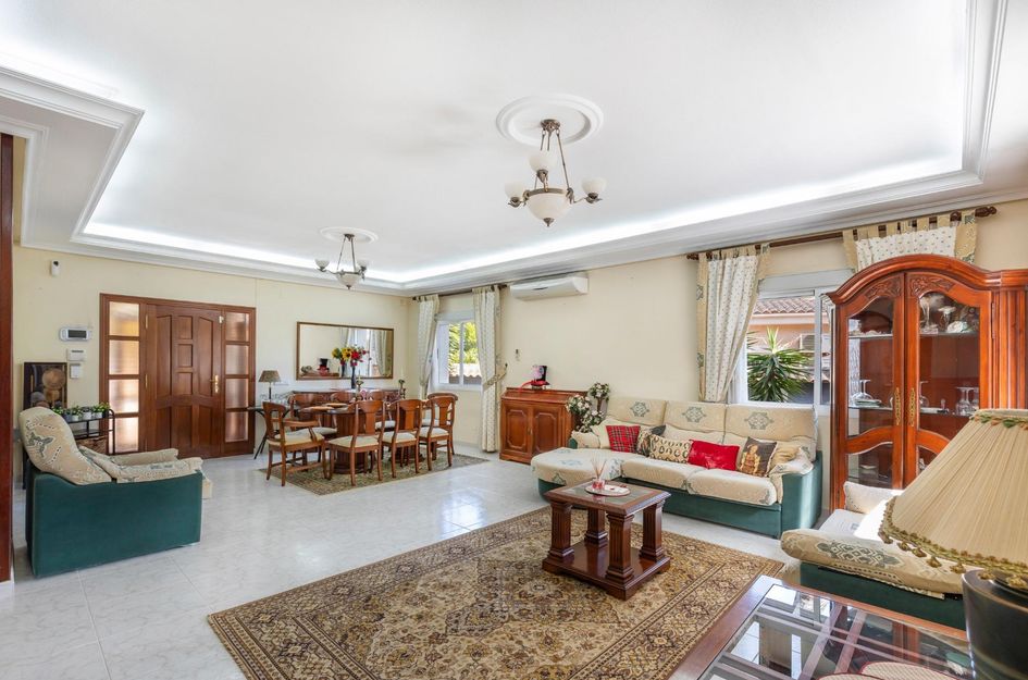 Villa in Quesada