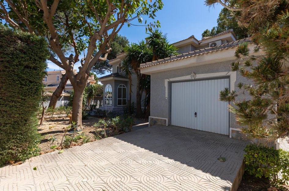 Villa in Quesada