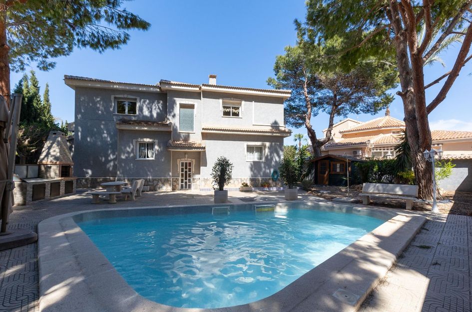 Villa in Quesada