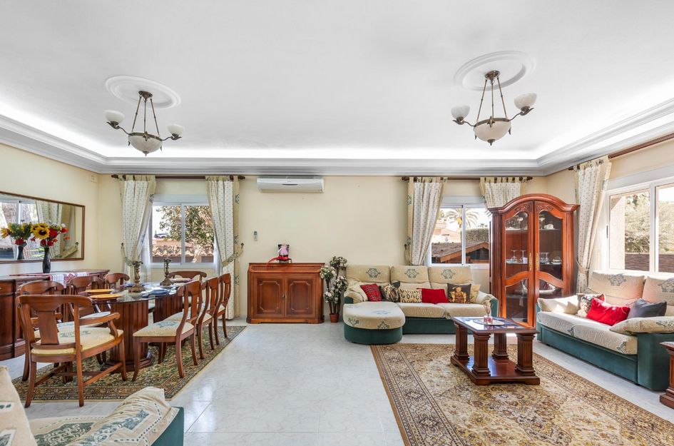 Villa in Quesada