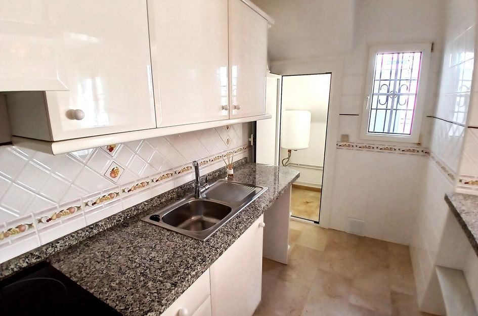 Bungalow in Res. Las Filipinas