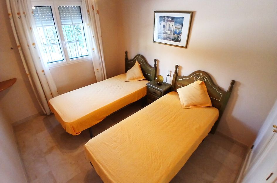 Bungalow in Res. Las Filipinas