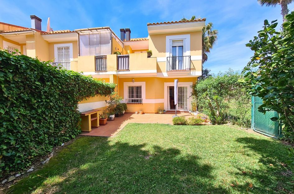 Huis in Puerto de la Duquesa
