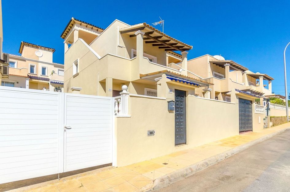 Villa in Dehesa de Campoamor