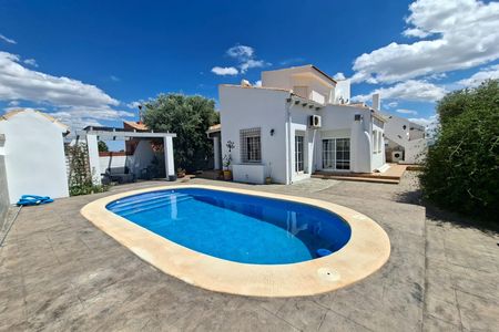 Villa in Caserío Los Cabañiles