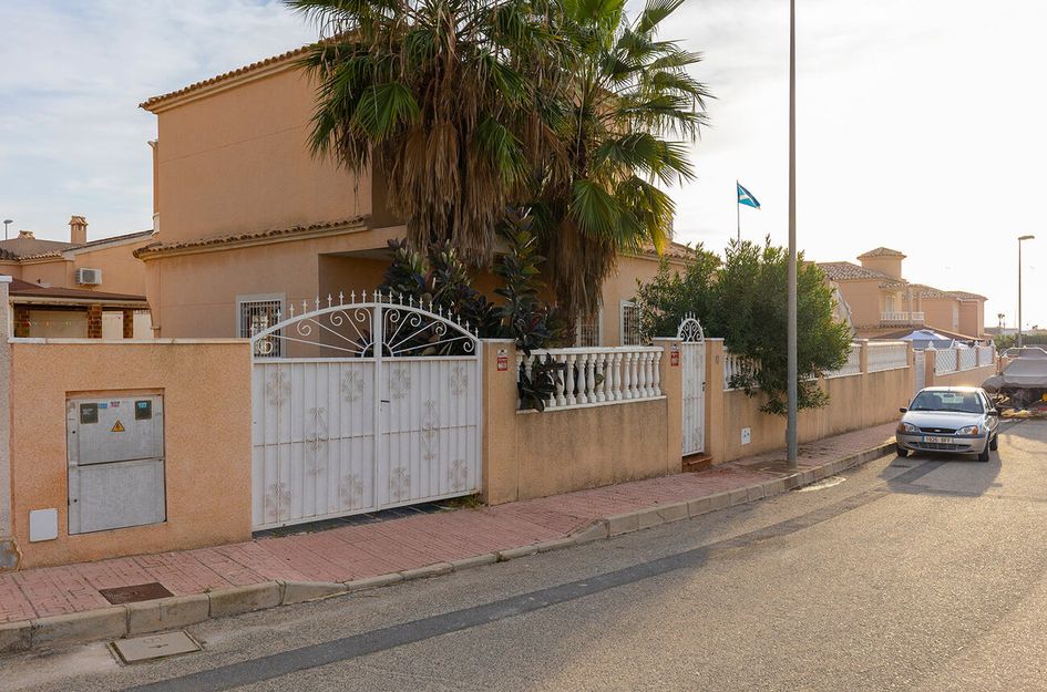Villa in Montebello