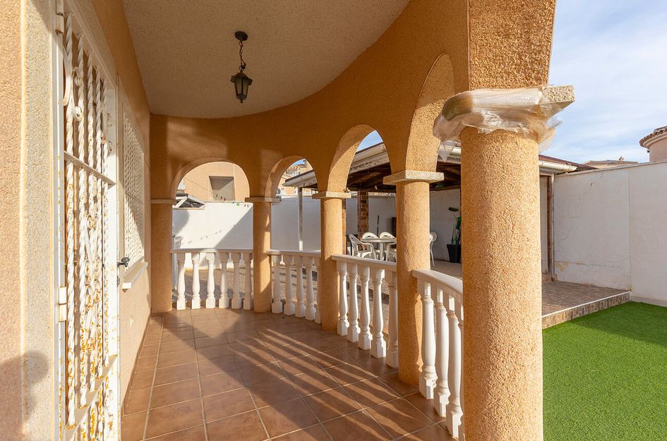 Villa in Montebello