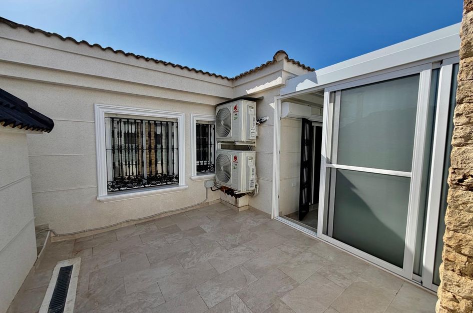 Halfvrijstaand in Dehesa de Campoamor