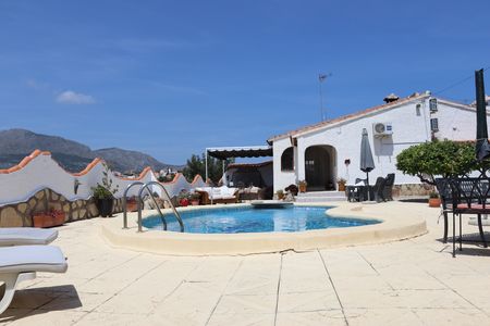 Villa in Orba