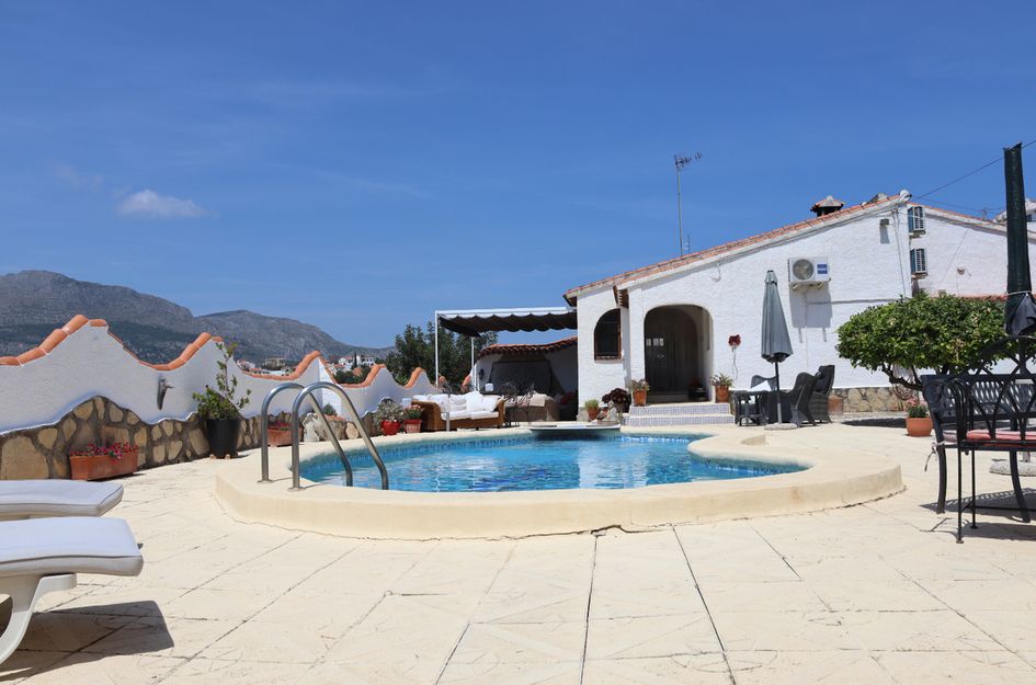 Villa in Orba