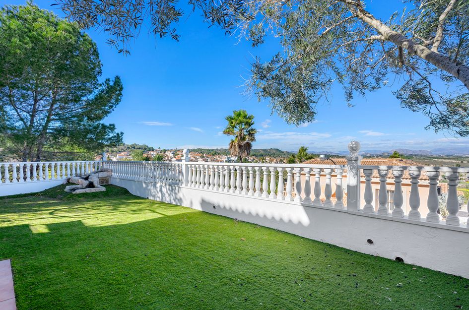 Villa in San Miguel de Salinas