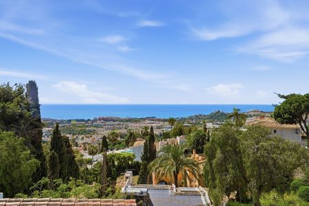 Villa in Benalmádena