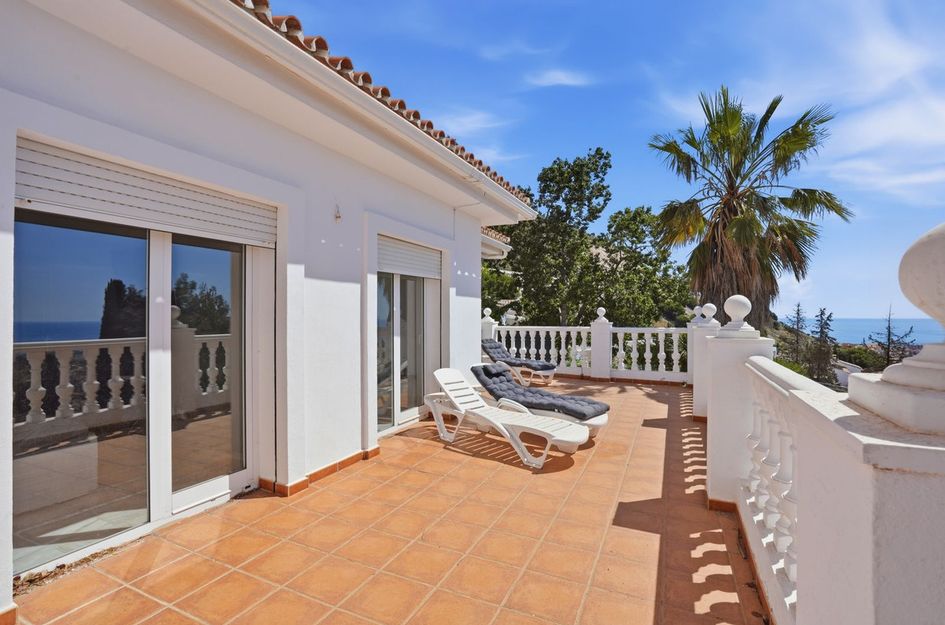 Villa in Benalmádena