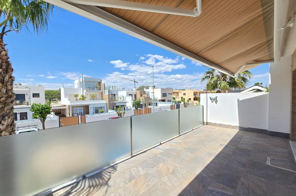 Villa in Pilar de la Horadada