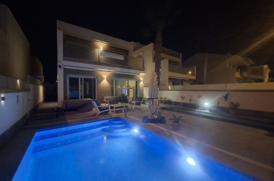 Villa in Pilar de la Horadada