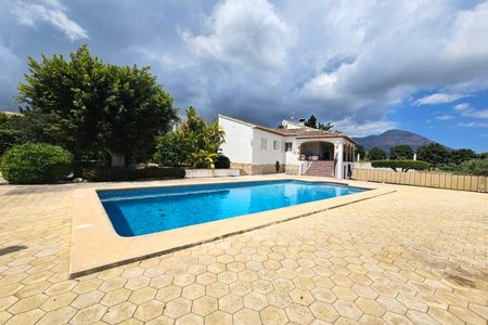 Villa in Tarraula