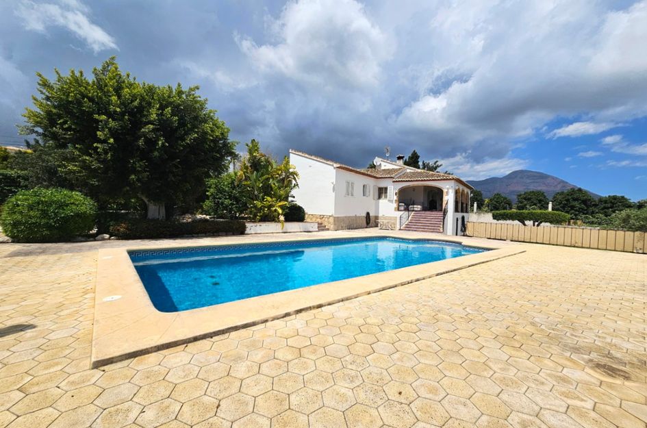 Villa in Tarraula