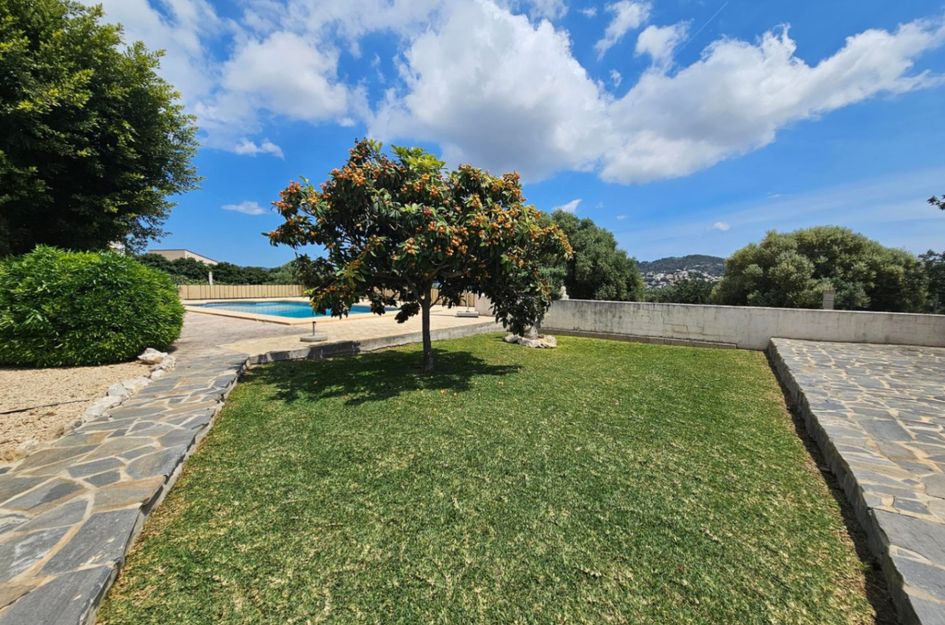 Villa in Tarraula