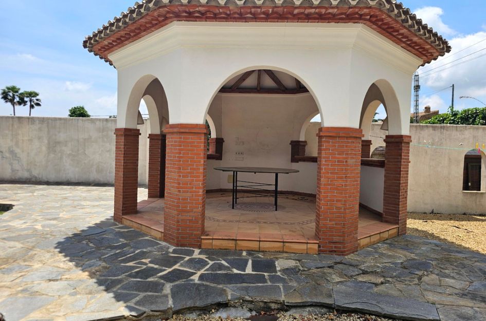 Villa in Tarraula