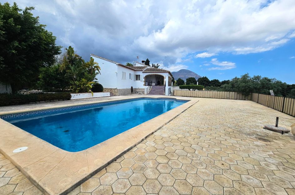 Villa in Tarraula