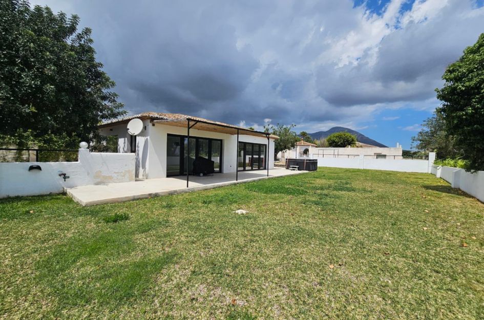 Villa in Tarraula