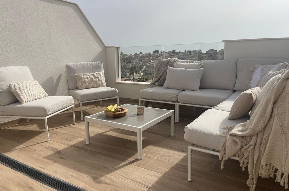 Penthouse in Los Almendros