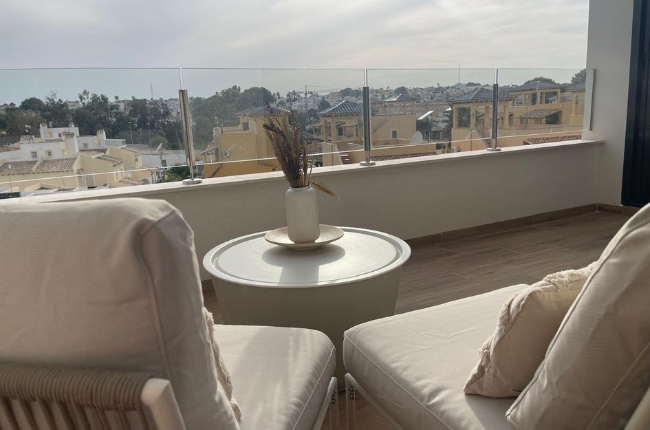 Penthouse in Los Almendros