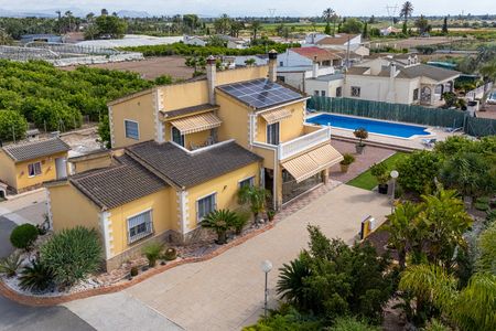 Villa in La Hoya