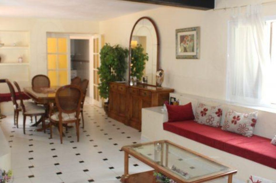 Villa in Los Almendros